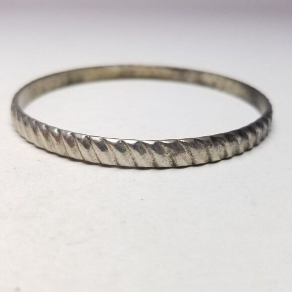 Vintage Silver Tone Bangle Bracelet, Minimal Raised Design, Stamped Mexico - Picture 6 of 7
